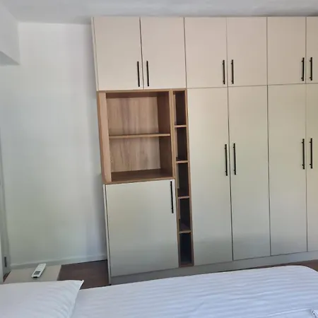 Louis Apartman Tirana